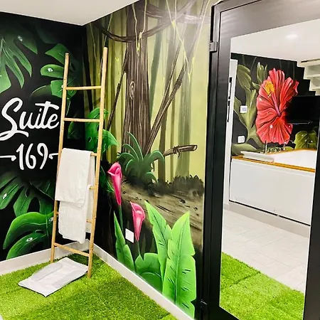 Suite169 公寓 *